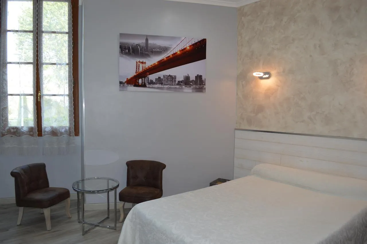 Hotel Au Picardy Nice 0*,